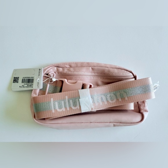 Lululemon Everywhere Belt Bag 1L Wordmark Pink Mist/Silver/White Opal Fanny Pack - Picture 7 of 16